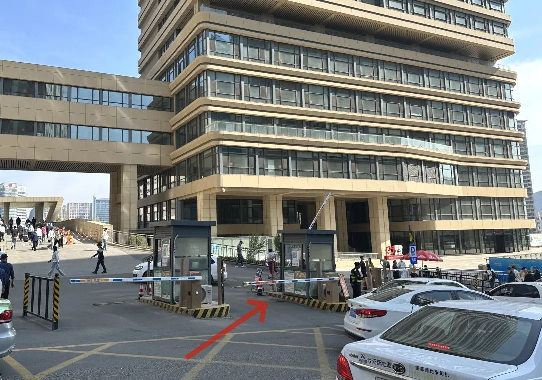 青島大學(xué)附屬醫(yī)院美容整形外科